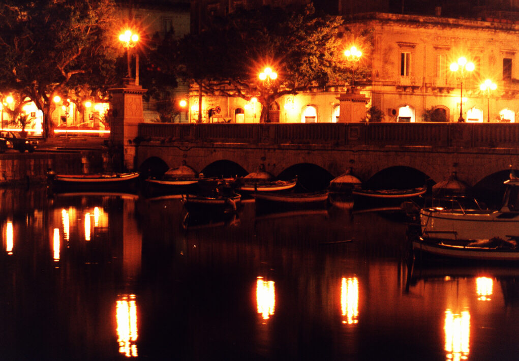 ponte_umbertino.JPG (162591 byte)